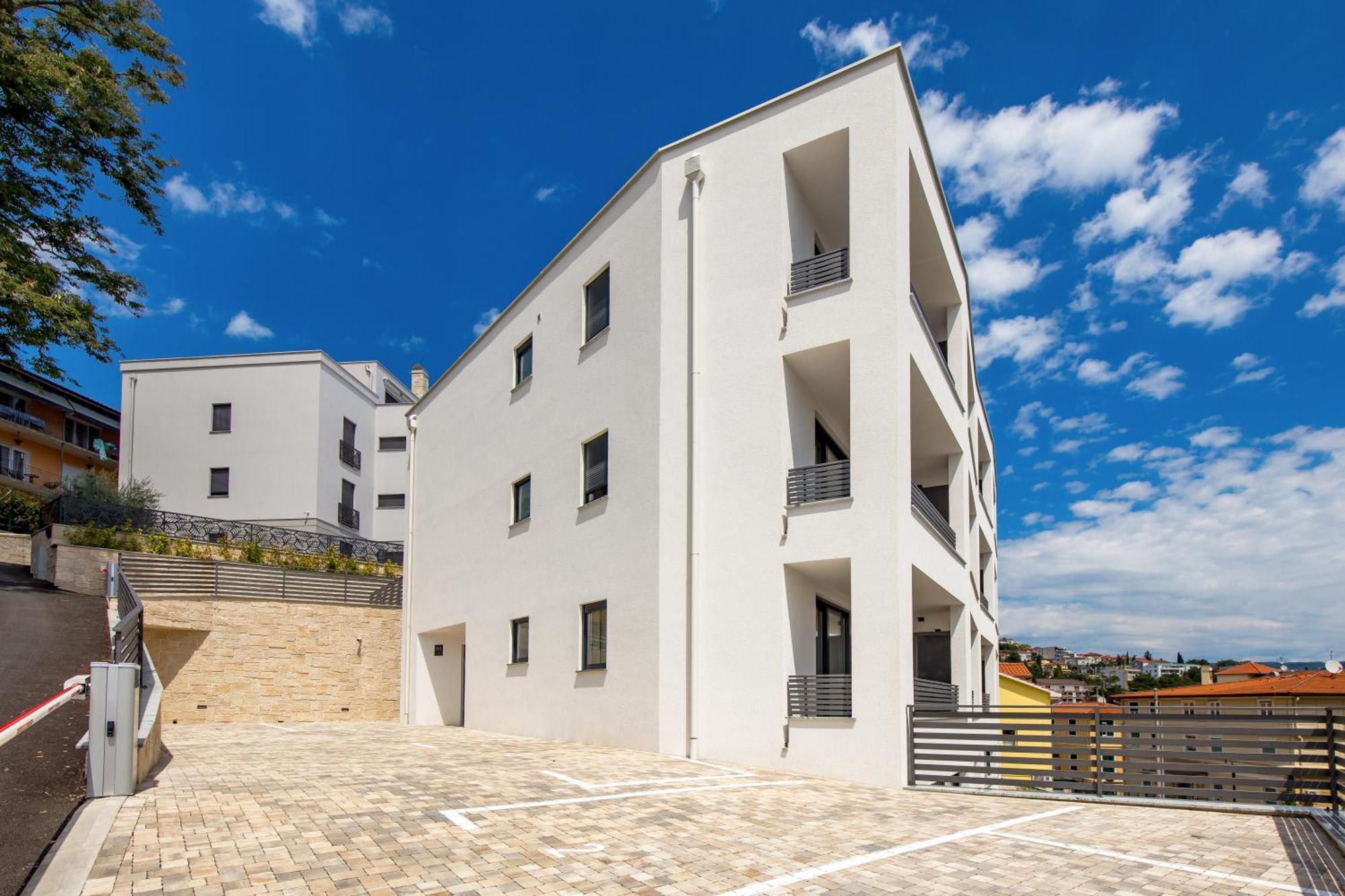 Belinda Apartments With Balcony & Private Parking Опатия Экстерьер фото