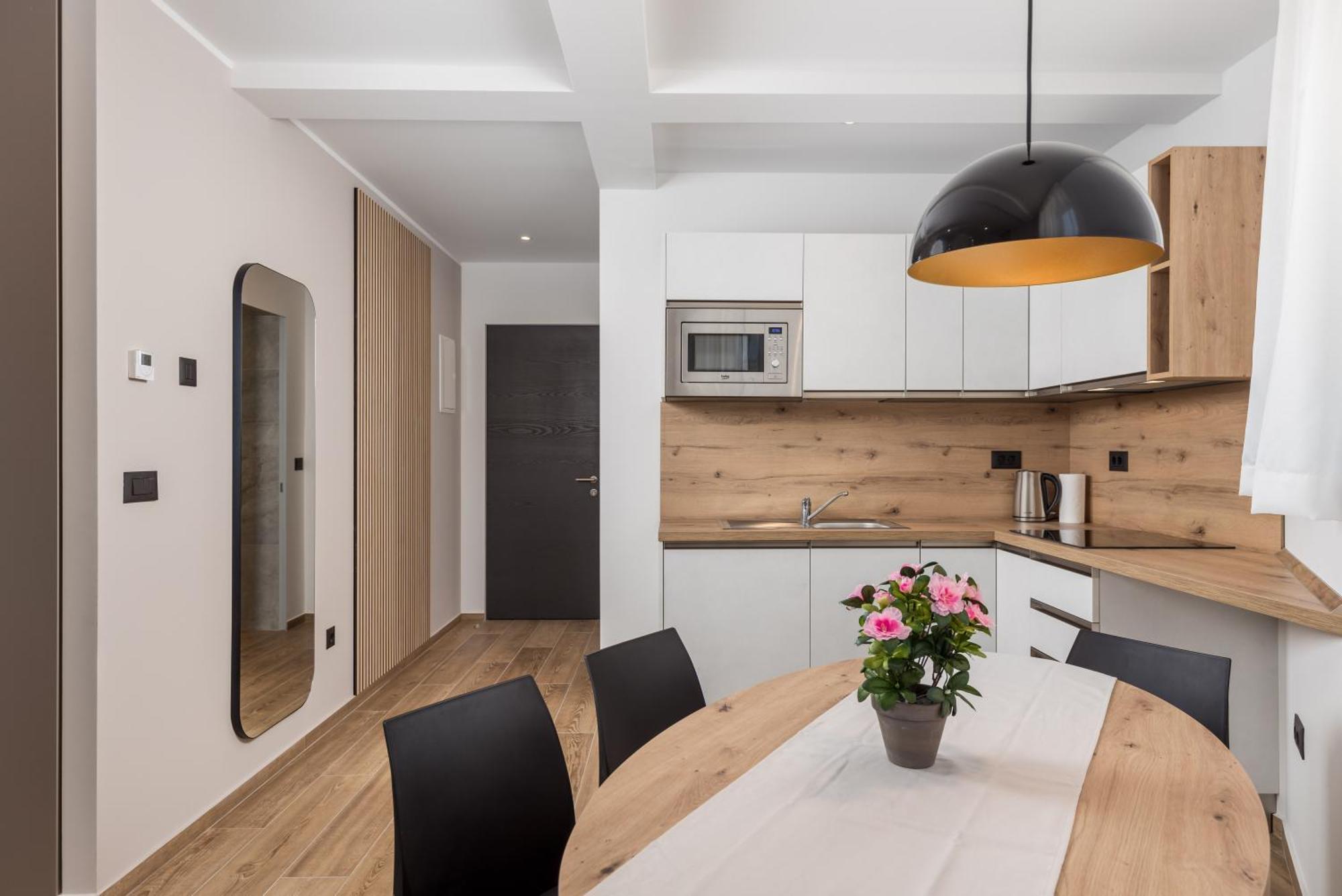 Belinda Apartments With Balcony & Private Parking Опатия Экстерьер фото