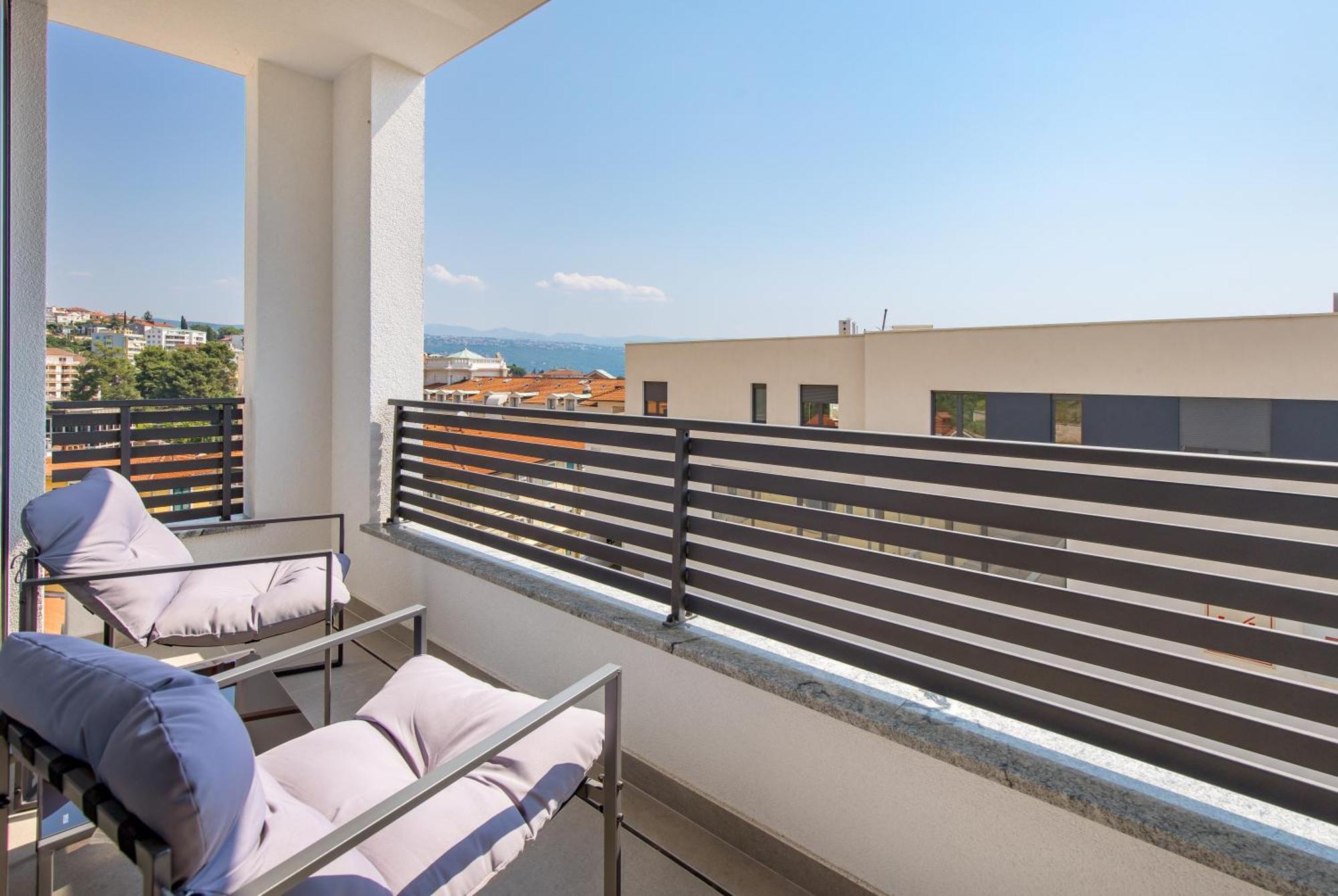 Belinda Apartments With Balcony & Private Parking Опатия Экстерьер фото